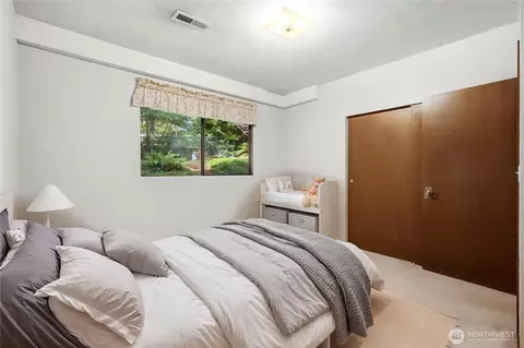 Bedroom - 8530 Frederick Pl, Edmonds, WA 98026 photo 5 of 5