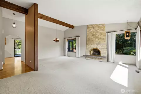 Living - 8530 Frederick Pl, Edmonds, WA 98026 photo 1 of 8