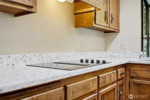 Kitchen - 8530 Frederick Pl, Edmonds, WA 98026 photo 5 of 6