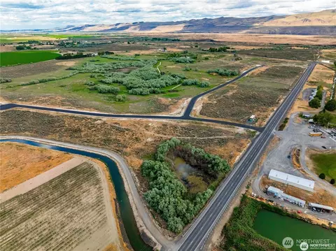 6 Road 136 SW, Royal City, WA 99357