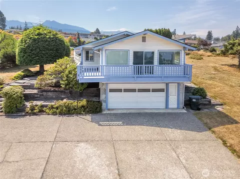 506 S Ennis St, Port Angeles, WA 98362