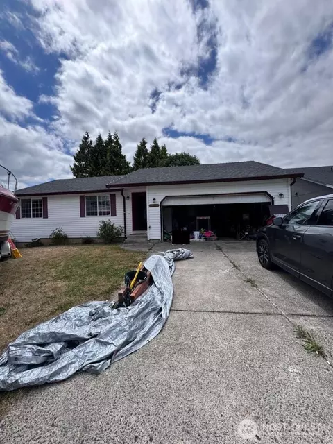 1990 Whitetail Ln, Woodland, WA 98674