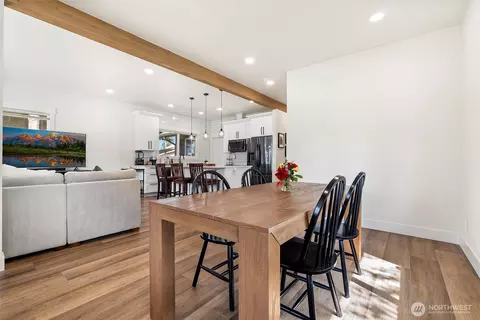 Dining - 3615 26th St, Everett, WA 98201 photo 1 of 2