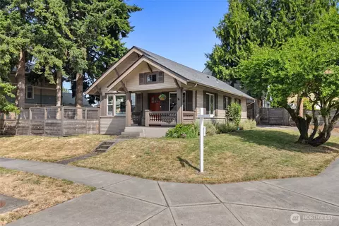 Exterior - 3615 26th St, Everett, WA 98201 photo 7 of 8