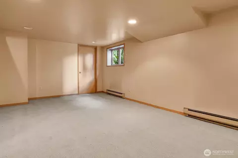 Other - 910 11th Ave E, Seattle, WA 98102 photo 7 of 9