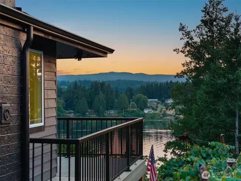 2511 Baymont Pl, Bremerton, WA 98312
