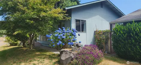 2447 Erlands Point Rd NW, Bremerton, WA 98312