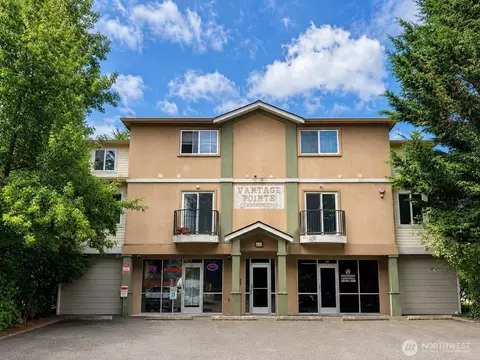 1645 288th St #207, Federal Way, WA 98003