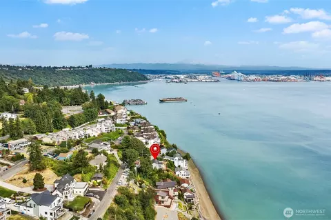 4512 Layman Ter NE, Tacoma, WA 98422