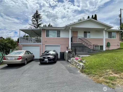 914 17th Ave, Oroville, WA 98844