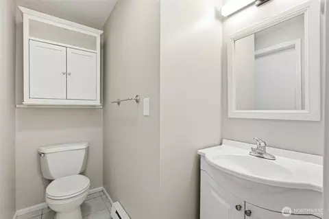 Bath - 101 161st St SE, Bothell, WA 98012 photo 3 of 3