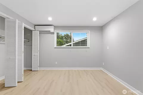 Bedroom - 101 161st St SE, Bothell, WA 98012 photo 4 of 6