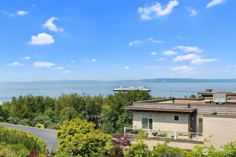 65 Pine St #207, Edmonds, WA 98020