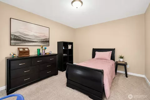 Bedroom - 516 Petersen Dr E, Enumclaw, WA 98022 photo 3 of 3