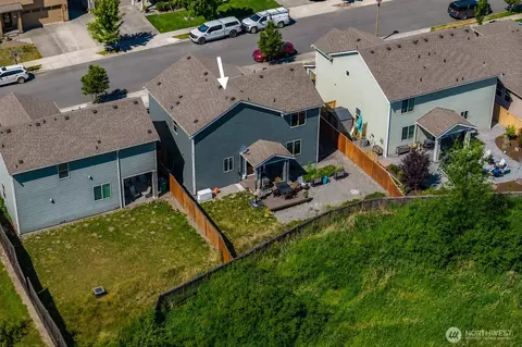 View/Area - 516 Petersen Dr E, Enumclaw, WA 98022 photo 1 of 8