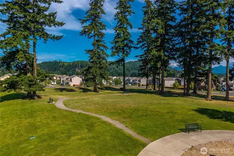 View/Area - 516 Petersen Dr E, Enumclaw, WA 98022 photo 6 of 8