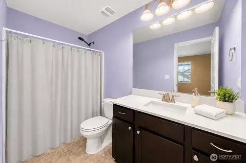 Bath - 516 Petersen Dr E, Enumclaw, WA 98022 photo 2 of 2