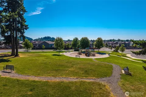 View/Area - 516 Petersen Dr E, Enumclaw, WA 98022 photo 3 of 8