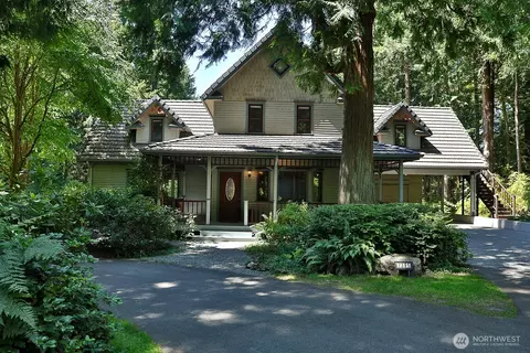 7391 Tauscher Rd, Clinton, WA 98236