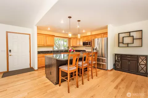 Entry Way - 81 Eastgate Pl, Sequim, WA 98382 photo 2 of 2