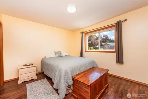 Bedroom - 81 Eastgate Pl, Sequim, WA 98382 photo 3 of 3