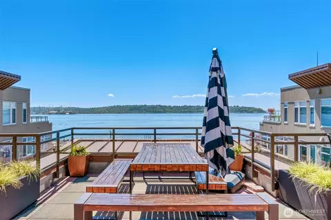 2000 Alaskan Way #543, Seattle, WA 98121
