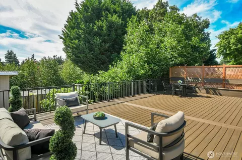 10241 SE 126 Ave SE, Renton, WA 98056