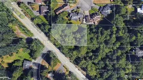 870 Nn Ballinger Way, Lake Forest Park, WA 98155