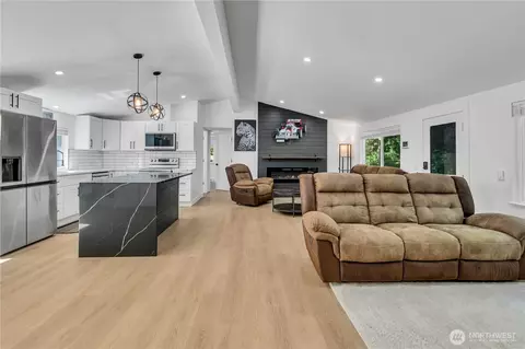 22002 196th Ave SE, Renton, WA 98058