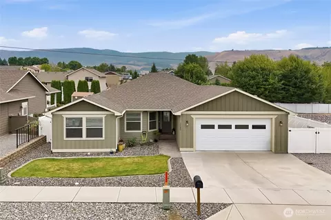 1720 Soden St SE, East Wenatchee, WA 98802
