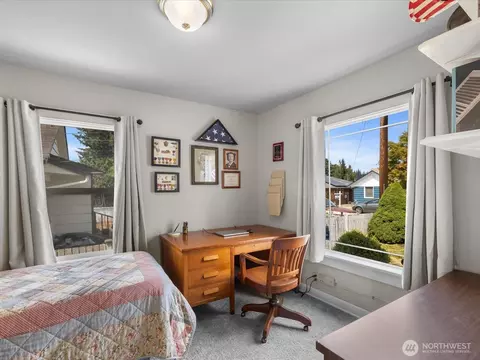 Bedroom - 2212 Columbia Ave, Everett, WA 98203 photo 3 of 3