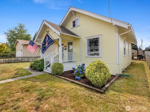 Exterior - 2212 Columbia Ave, Everett, WA 98203 photo 4 of 12