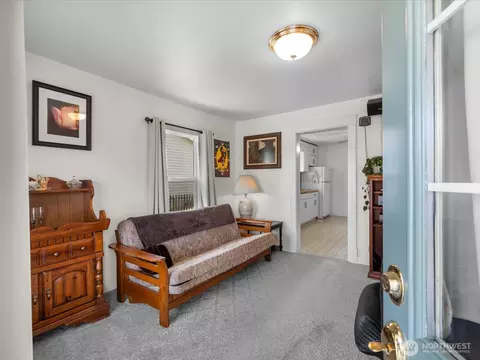Entry Way - 2212 Columbia Ave, Everett, WA 98203 photo 1 of 1