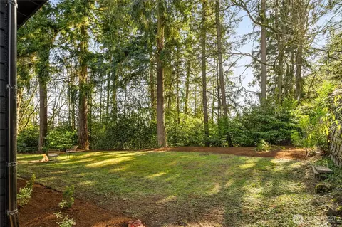Exterior - 10811 NE 154th Ct, Bothell, WA 98011 photo 5 of 6
