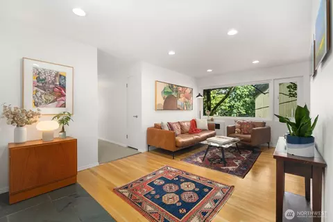 632 13th Ave E #19, Seattle, WA 98102