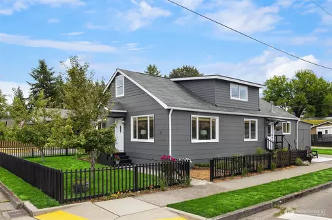302 E Gilman Ave, Arlington, WA 98223
