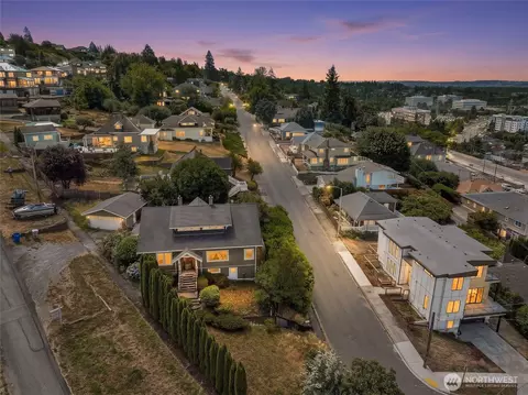 400 Cedar Ave S, Renton, WA 98057
