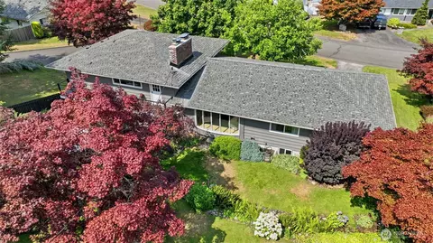 1024 Daniels Dr, Fircrest, WA 98466