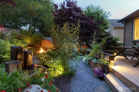 20905 12th Ave W, Lynnwood, WA 98036