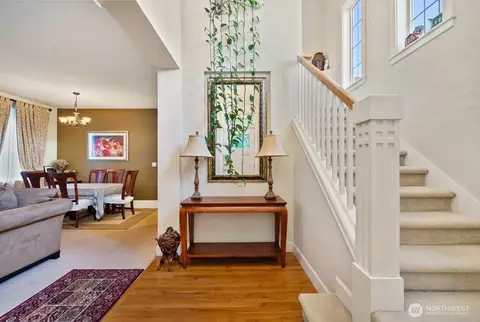 17252 NE 119th Way, Redmond, WA 98052