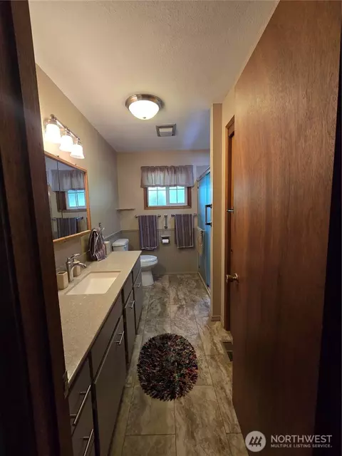 Bath - 371 Evergreen Loop, Forks, WA 98331 photo 1 of 2