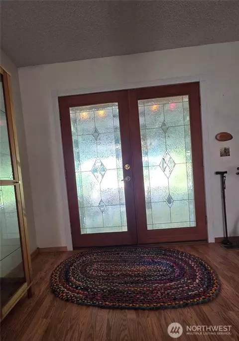 Entry Way - 371 Evergreen Loop, Forks, WA 98331 photo 1 of 2