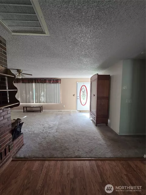 Living - 371 Evergreen Loop, Forks, WA 98331 photo 1 of 2