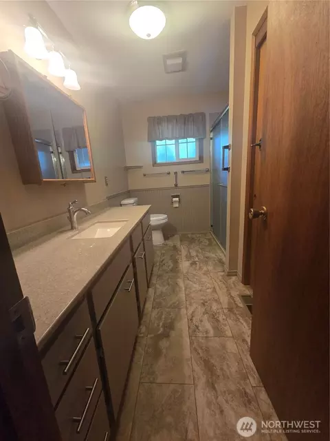 Bath - 371 Evergreen Loop, Forks, WA 98331 photo 2 of 6