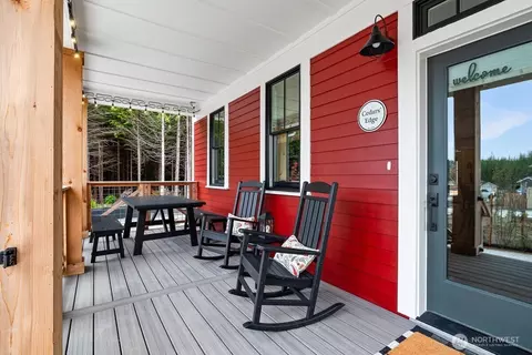 Exterior - 445 E Compass St, Pacific Beach, WA 98571 photo 2 of 4