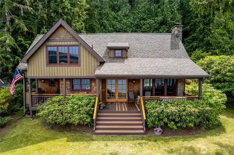 33707 S Shore Dr, Mount Vernon, WA 98274