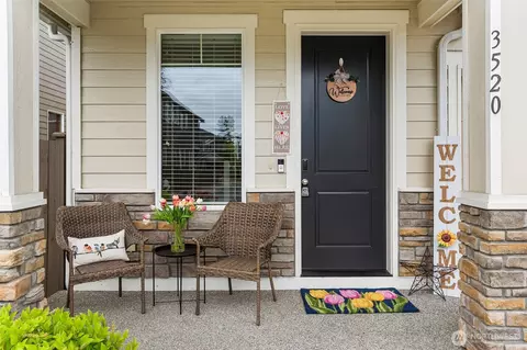 Exterior - 3520 192nd Pl SE, Bothell, WA 98012 photo 2 of 4