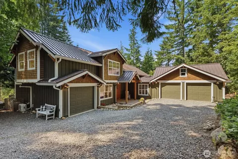 44216 SE 166th St, North Bend, WA 98045