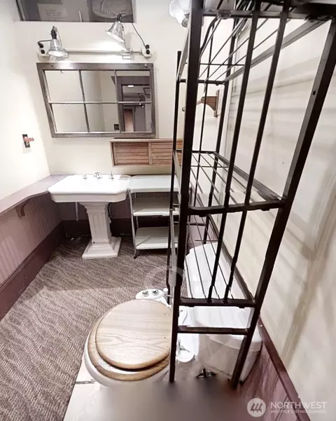 Bath - 1210 E Pine St, Seattle, WA 98122 photo 1 of 1