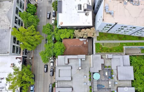 Exterior - 1210 E Pine St, Seattle, WA 98122 photo 6 of 6